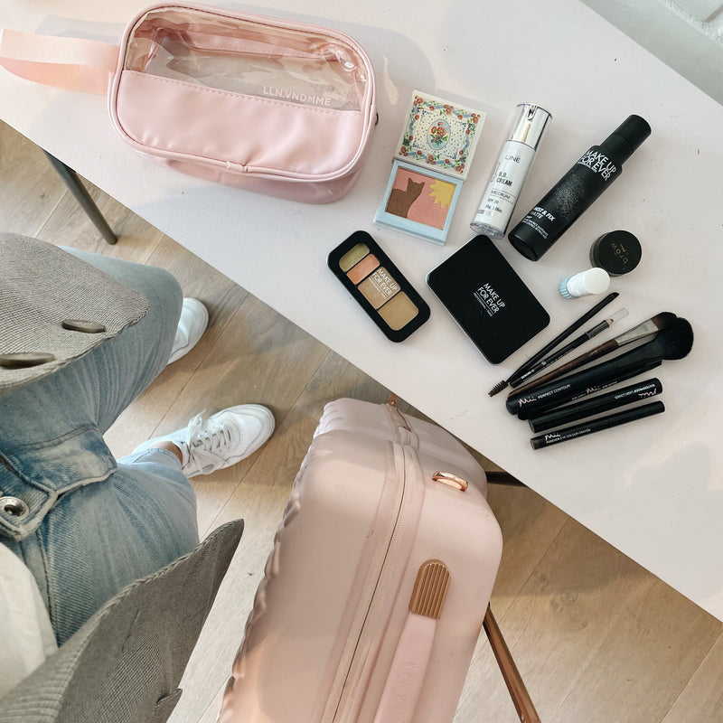 PREP FOR VACATION - make-up bag