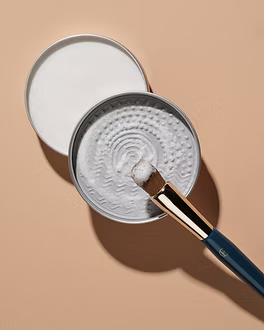 ELIN cosmetics vegan brush soap 