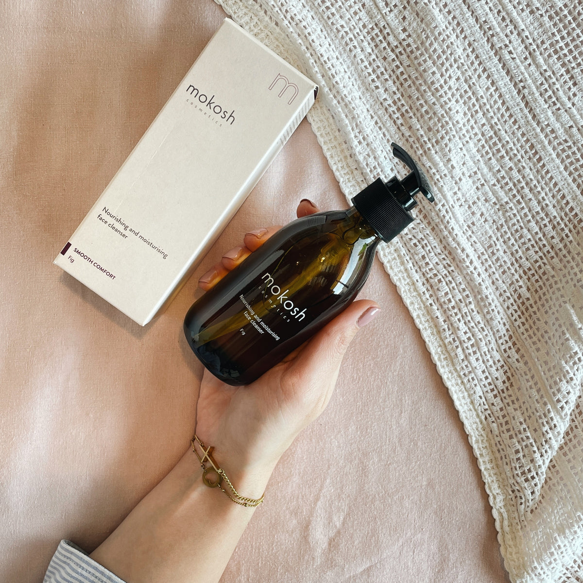 Mokosh nourishing moisturizing gezichtsreiniger 