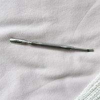 abstract-nagelriem-duwer-nagelriem-achteruit-duwen