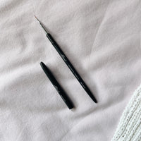 abstract-nail-art-brush-fijn-penseel