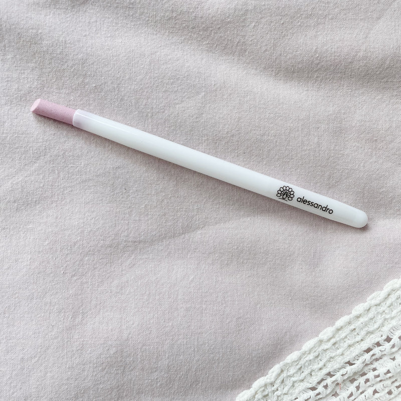 alessandro-striplac-nagelriem-duwer