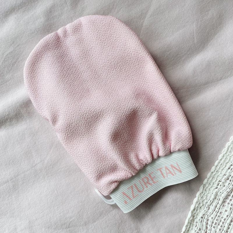   azure-tan-exfoliating-glove-scrub-handschoen-1