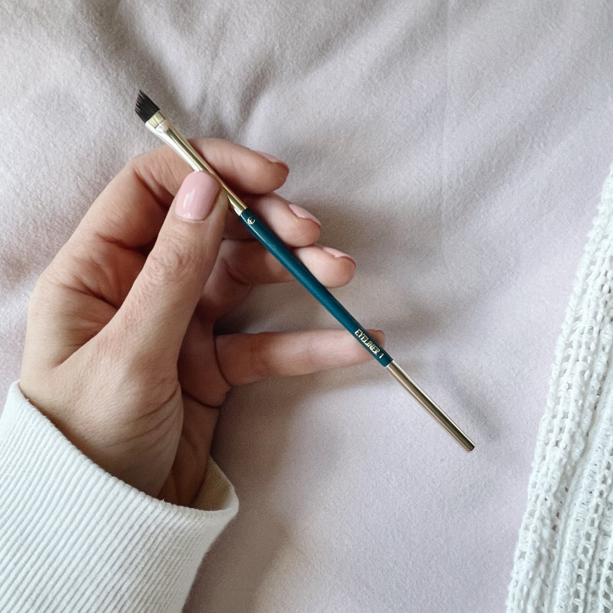 elin-cosmetics-eyeliner-pencil-make-up-penseel