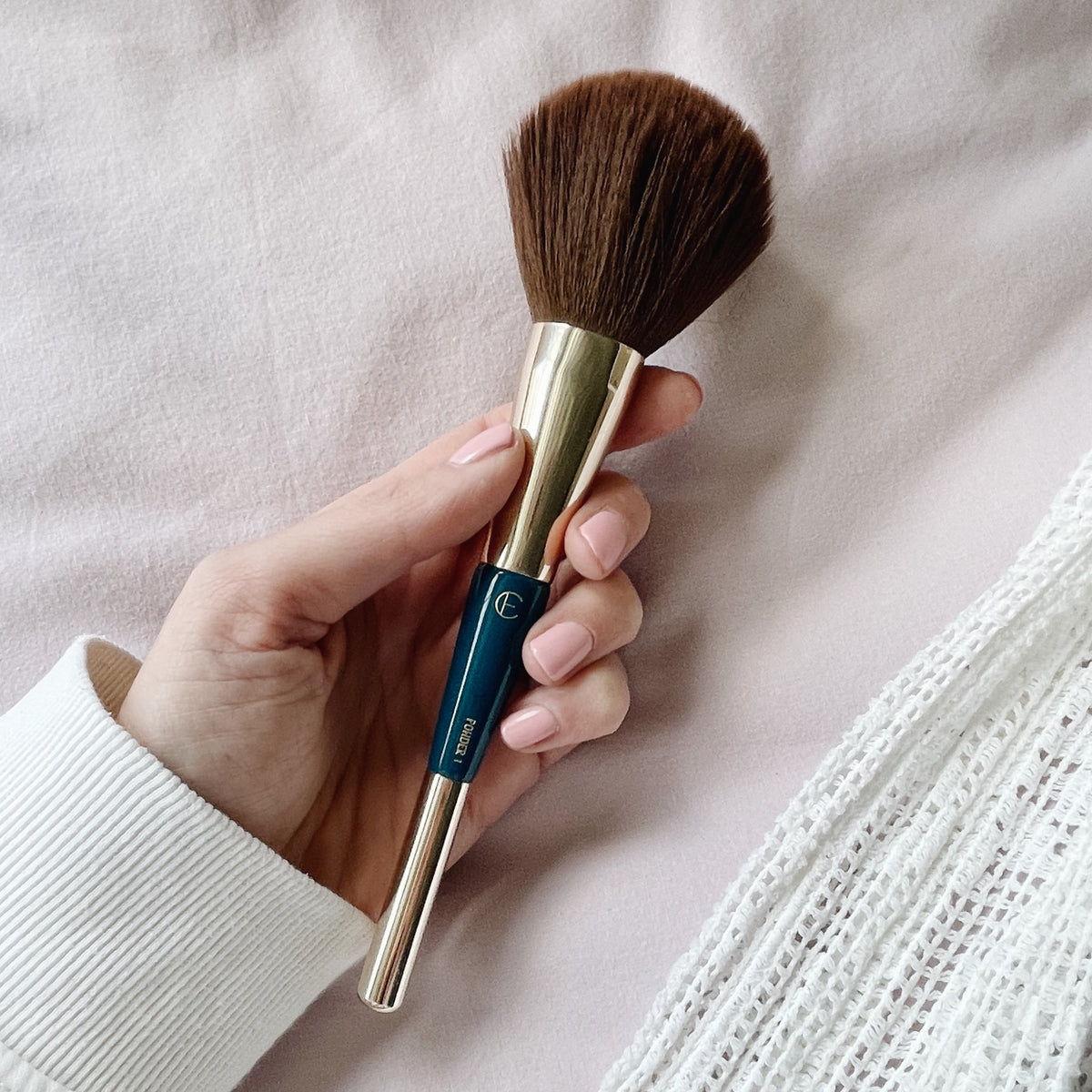 elin-cosmetics-powder-brush-poeder-borstel