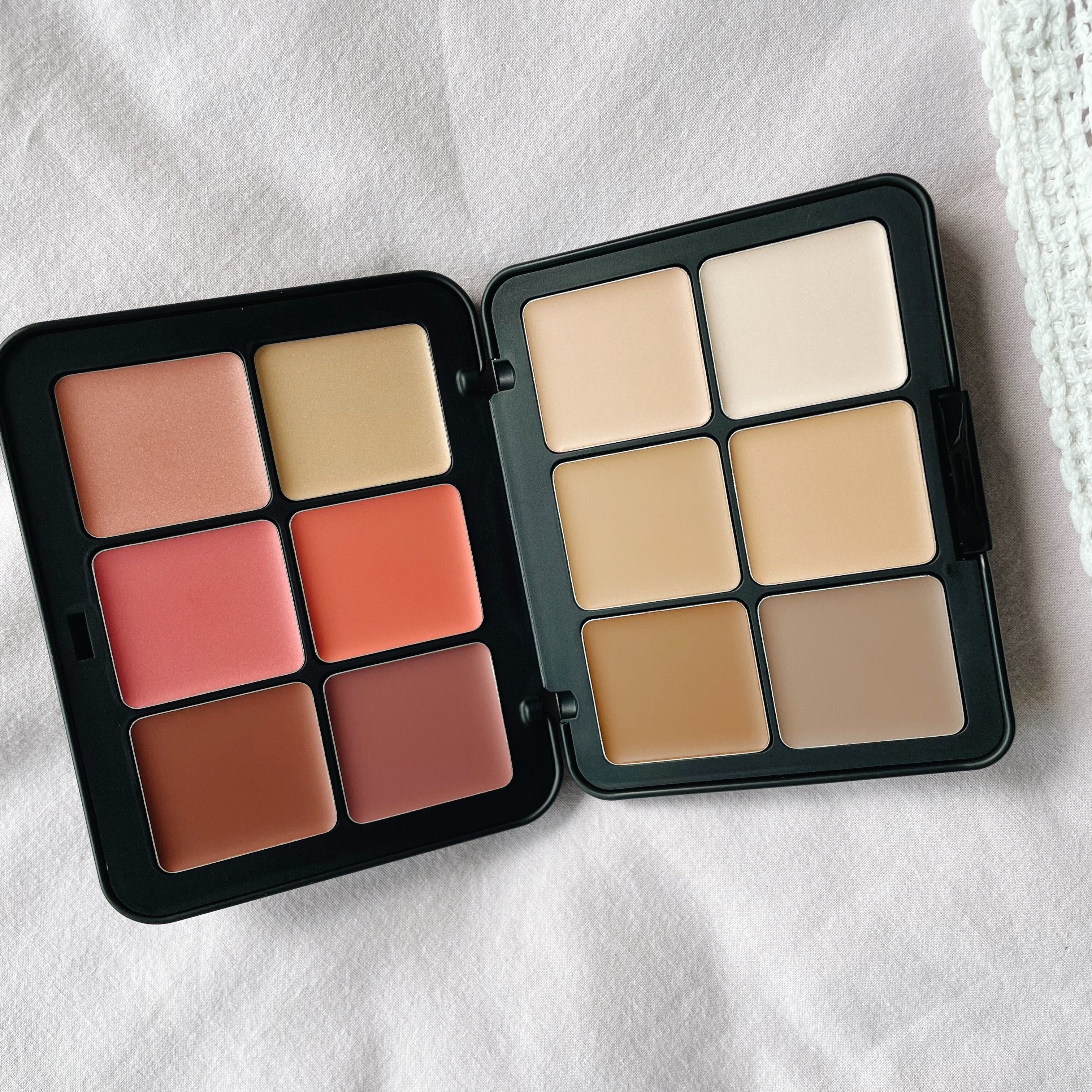 Make Up For Ever | HD skin all in one palette - 12 shades of cream
