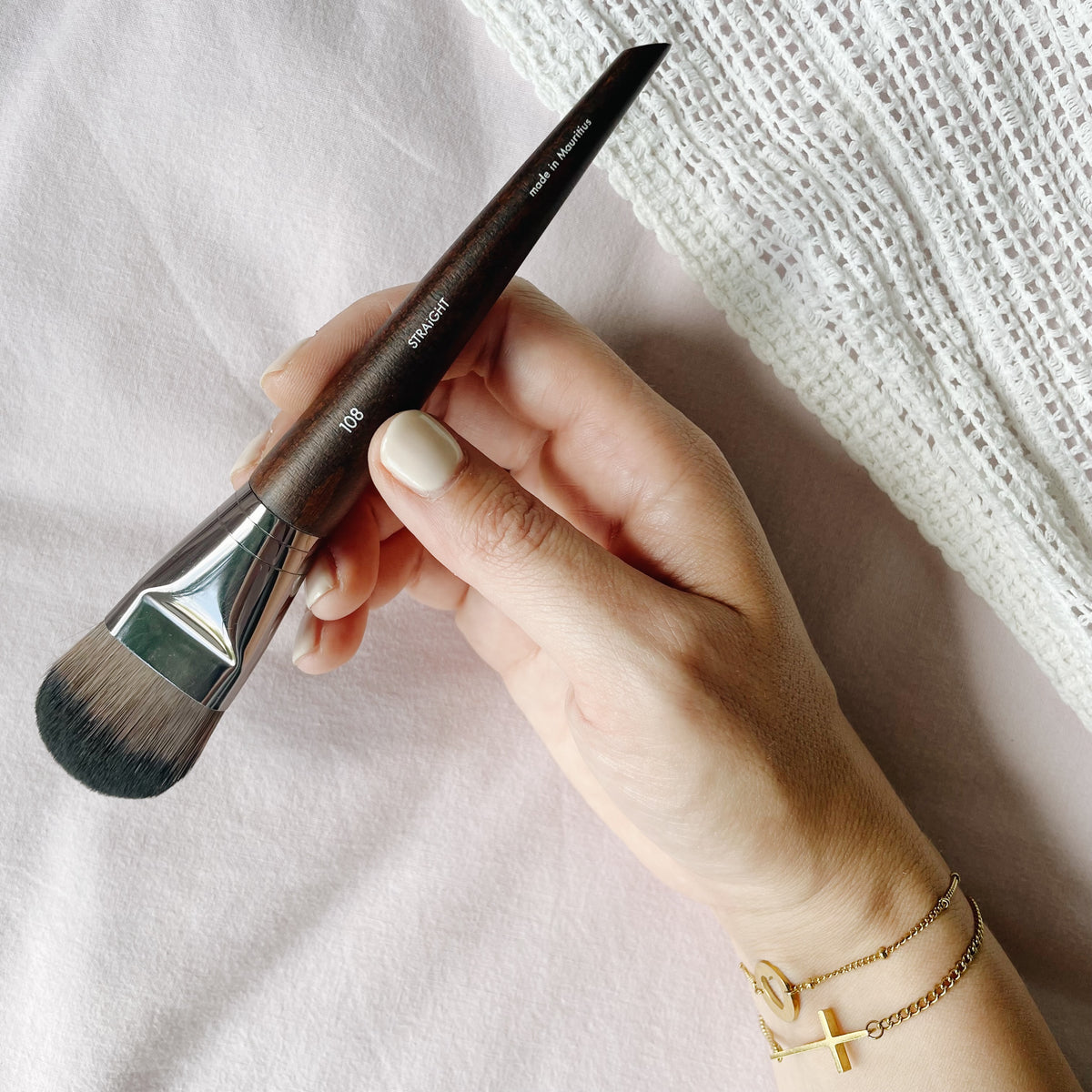 make-up-for-ever-foundation-brush-108