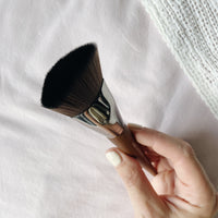 make-up-for-ever-hd-skin-foundation-brush