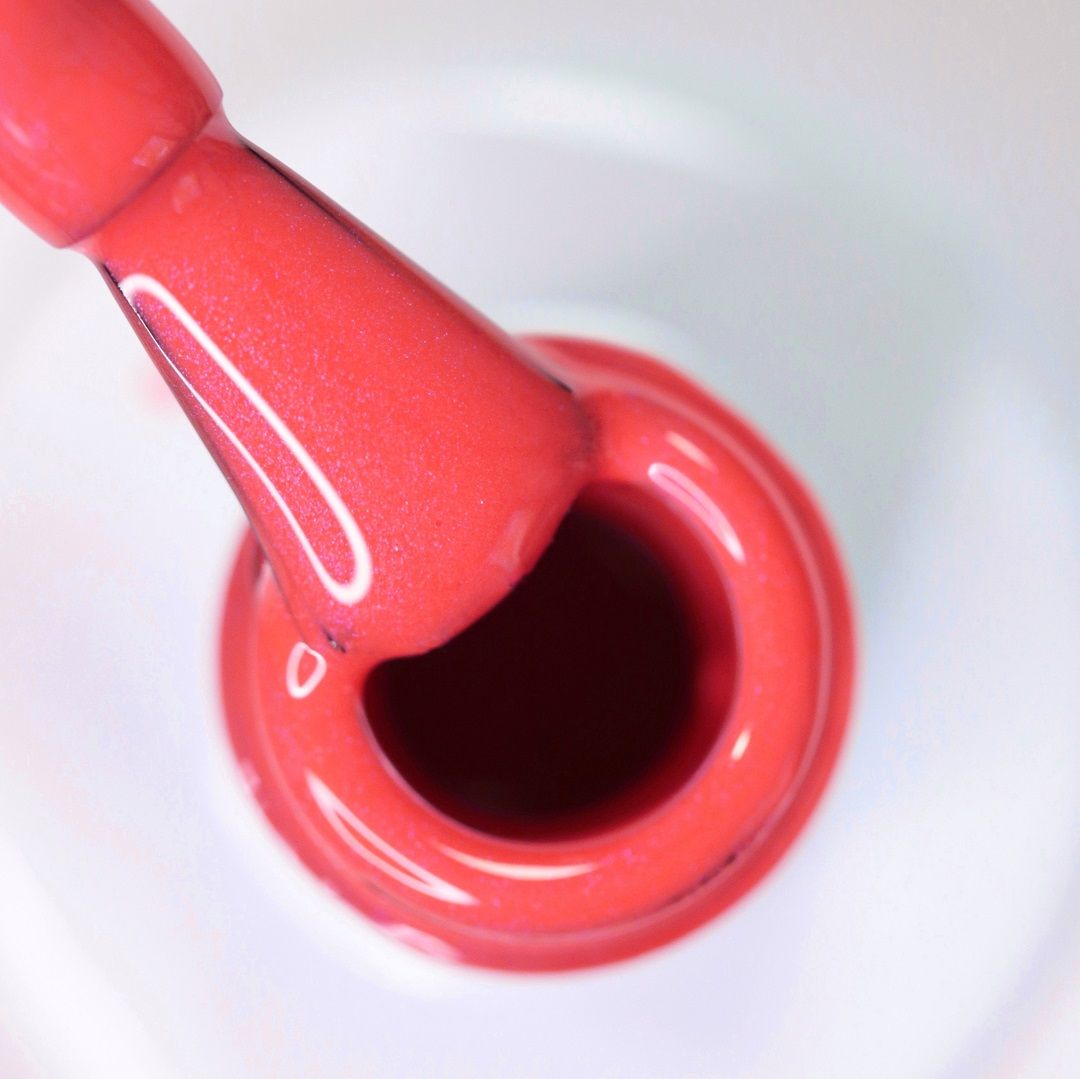 145_beach_red_striplac_allessandro