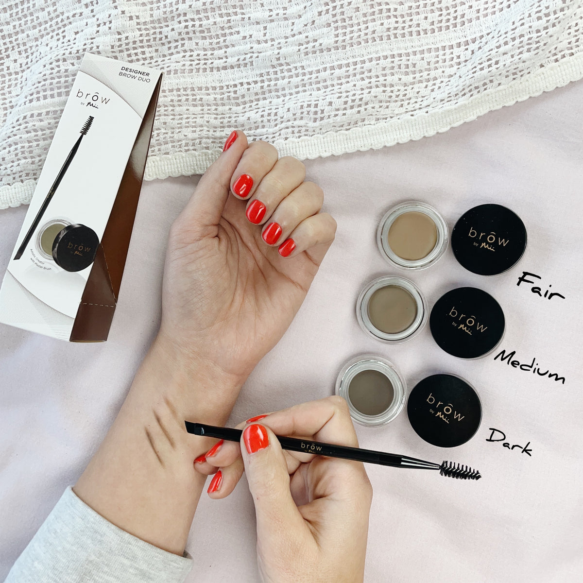 Mii Cosmetics | Designer Brow Duo - wenkbrauwpoeder met penseel